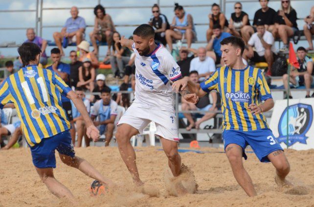 Argentino se coronó campeón de fútbol playa ante Central en La Florida.