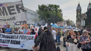 A 38 años de la Marcha Blanca: conmemoran en el país el Día del Trabajador de la Educación
