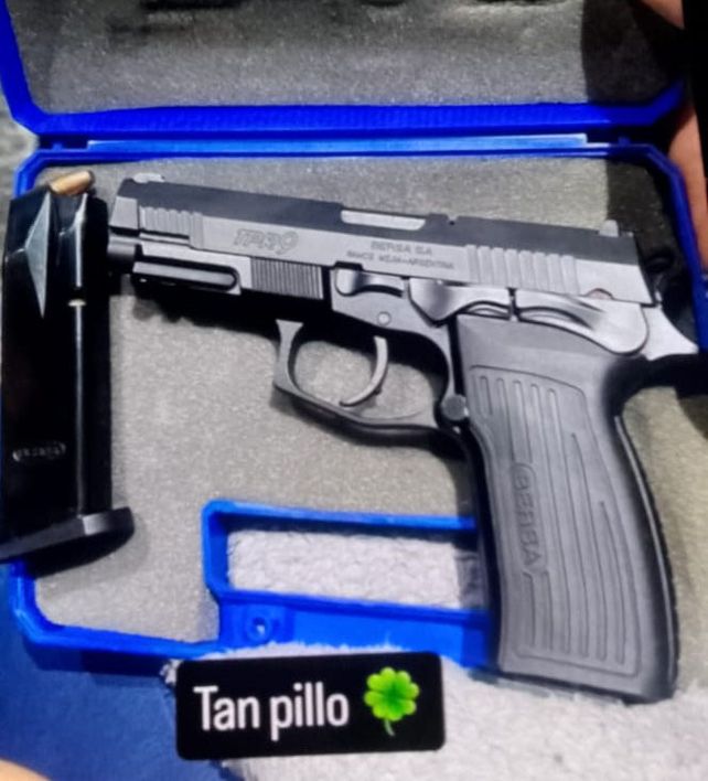 Cinco policías fueron sancionados por posar en redes sociales con sus armas reglamentarias