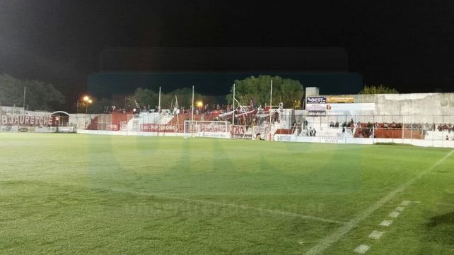 El Decano volvió a la victoria en su casa