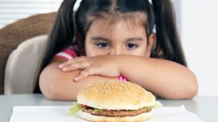 Niños, padres y médicos subestiman el sobrepeso