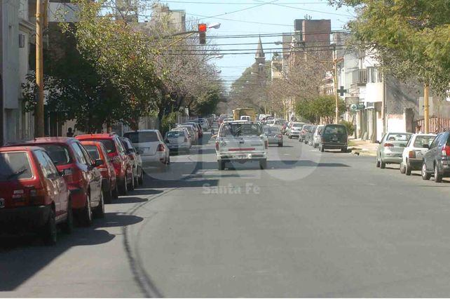 Pedido. La nota presentada al Concejo enumera las problemáticas que tienen los vecinos de Candioti Sud al momento de estacionar sus vehículos.