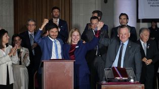 Después de la reforma constitucional, Maximiliano Pullaro redefine sus objetivos y va por un triunfo ante Milei y el peronismo en las elecciones de octubre.&nbsp;