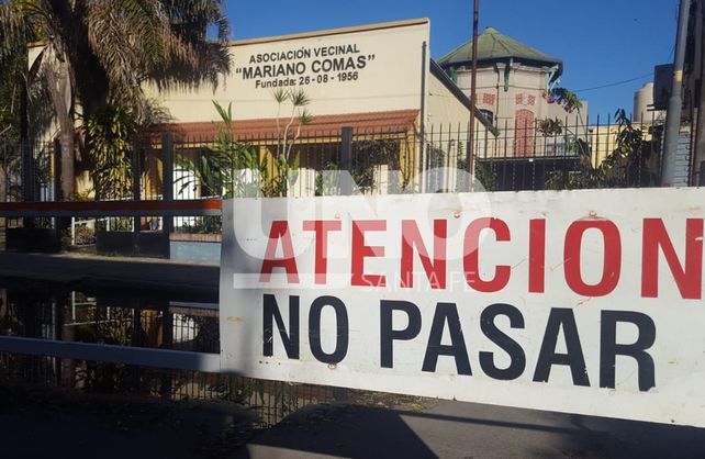 Urquiza y Pujato. Frente a la vecinal Mariano Comas