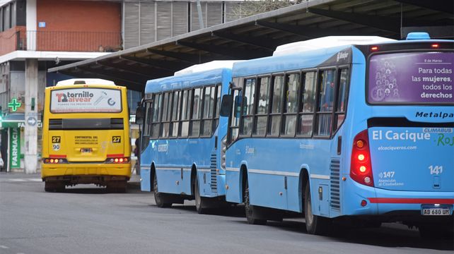 El atraso en el pago de los salarios a los choferes de colectivos provocó un fuerte cruce entre el PJ y Juntos por el Cambio.&nbsp;