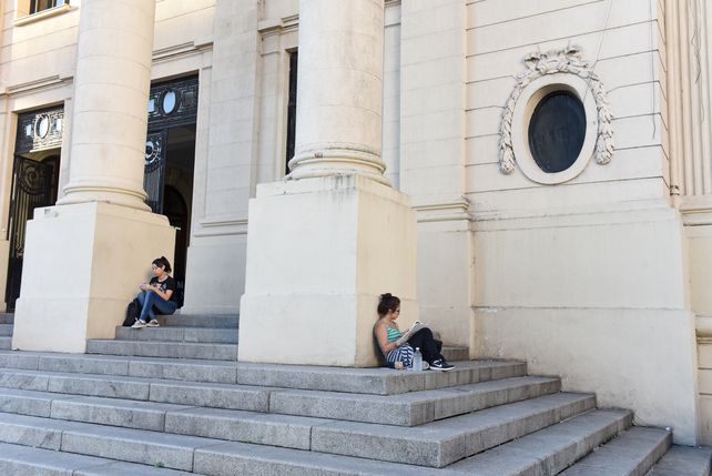 Por el cambio desfavorable, cayó 70 % la llegada a Rosario de estudiantes brasileños