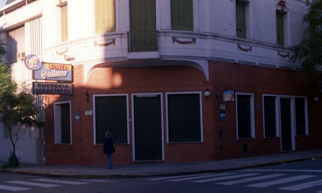 La Buena medida abrió en 1898 en esa esquina filoportuaria como almacén
