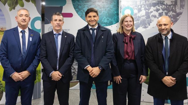 Maximiliano Pullaro y Pablo Javkin aprovecharon el escenario de la Bolsa de Comercio de Rosario para fijar los límites de sus coincidencias con el gobierno de Javier Milei.&nbsp;