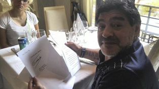 Diego Maradona debe declarar por difamar a un funcionario italiano