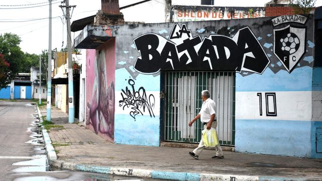 La Bajada. El barrio de Messi luce pintado con alusiones al crakc de la selección