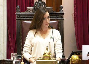 EN VIVO: Sesiona el Senado y trata el DNU 70