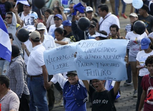 Creciente malestar. Cientos de nicaragüenses exigieron mayores libertades y un cambio de gobierno.