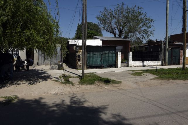 El ataque a balazos ocurrió este martes a la madrugada contra una casa ubicada en Maradona 865 bis