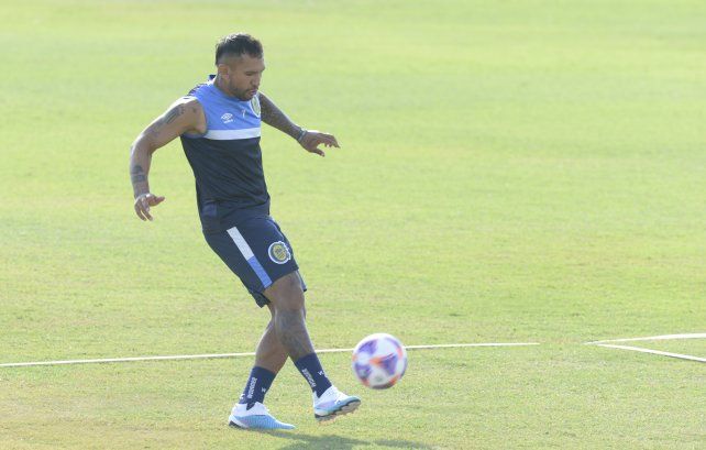 Walter Montoya trabaja día a día para mejorar su condición física y futbolística.