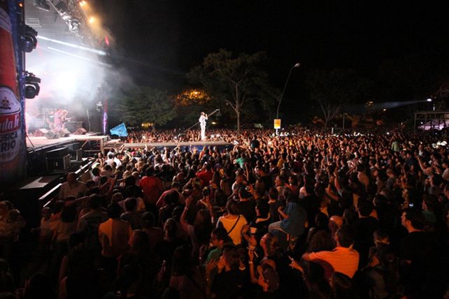 Música en el Río: Bersuit y Babasónicos hicieron bailar a Santa Fe