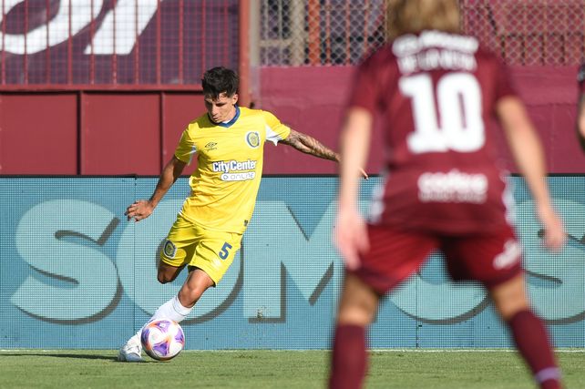 Central no apareció en la cancha de Lanús y regaló el invicto con un 3-0 inapelable