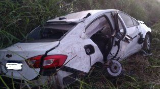 Milagro en Ruta 18: despistó un vehículo y quedó en un zanjón de la Autovía
