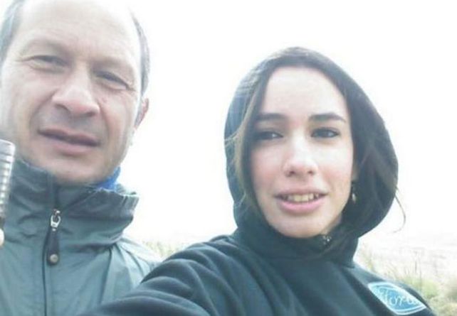 Así es Mechy Rohrer, la protagonista del video hot con dos pilotos