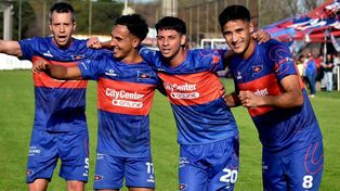 Festejo de Central Córdoba en el Gabino Sosa. Faltan 2 fechas y la Copa Argentina está al alcance y depende de sí mismo. Ahora, Leandro N. Alem.