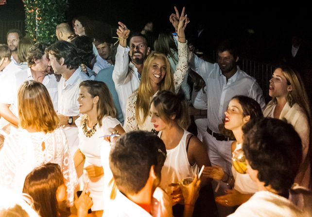 Iván de Pineda y Chandon recibieron a 400 invitados para celebrar los 10 años de une nuit blanche