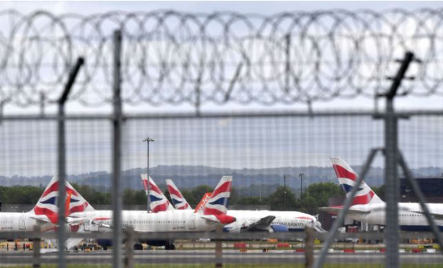 Varios países suspendieron vuelos de Reino Unido tras la nueva cepa de coronavirus en Inglaterra