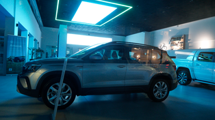 Reluciente. Los rosarinos hacen enormes esfuerzos para adquirir un auto nuevo.