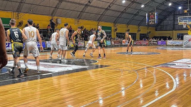 Colón acumuló en Ceres su tercera derrota consecutiva en la Liga Argentina de Básquet.