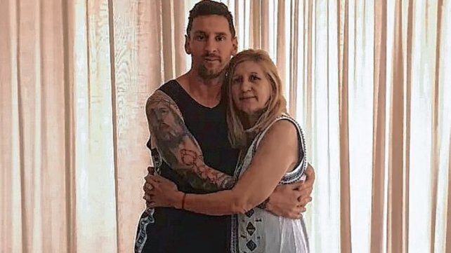 Lionel Messi hizo un viaje relámpago a Rosario para pasar el Día de la Madre junto a Celia.