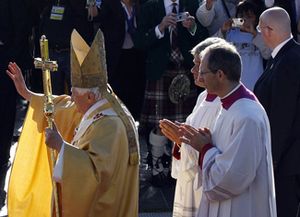 El Papa admiti&oacute; que el Vaticano no fue vigilante con la pederastia en la Iglesia
