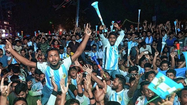 Delirio en Bangladesh por la clasificación de la Selección a la final del Mundial