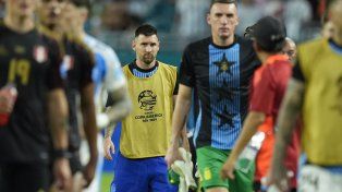 Lionel Messi no pudo jugar ante Perú por una contractura y está en duda para los cuartos de final. Leo no está a pleno, pero igual es una carta irremplazable.