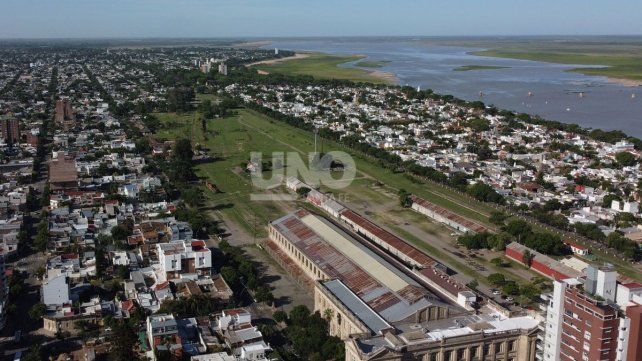 Vista aérea de los terrenos ubicados detrás de la Estación Belgrano.