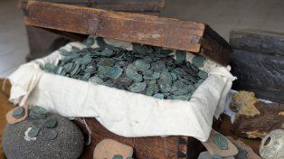 Descubren un millón de dólares en monedas de un naufragio frente a Florida