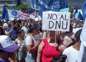Declaran inconstitucional la reforma laboral del DNU