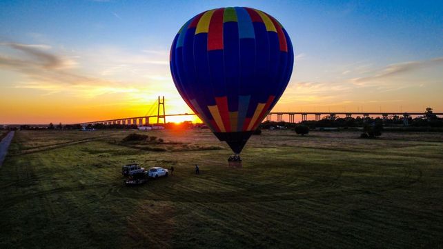 Por qué un globo aerostático apareció en el cielo de Rosario