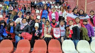 Unión le cumplió el sueño a muchos chicos contra el Rojo