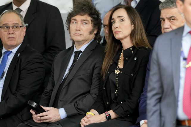 Javier Milei respondió a las declaraciones en las que la vicepresidenta sostuvo que ganaba “dos chirolas”.