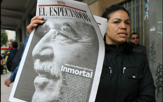 A toda página. El diario El Espectador de Colombia publicó así la muerte de su antiguo reportero.