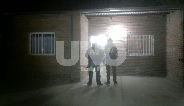 Secuestraron droga durante allanamientos realizados tras la detención de un policía con cocaína en su poder Secuestraron droga durante allanamientos realizados tras la detención de un policía con cocaína en su poder
