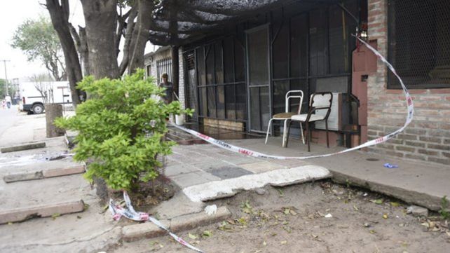 Demestri 6061. La casa donde mataron a Albino Almaraz hace 3 meses.