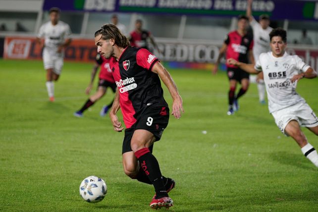 Newells lo buscó y lo ganó con un gol agónico del pibe Chiaverano