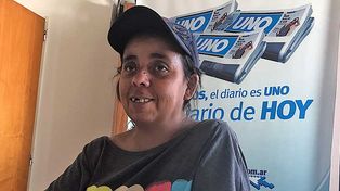 María es canillita desde niña  y vende diarios hace 30 años