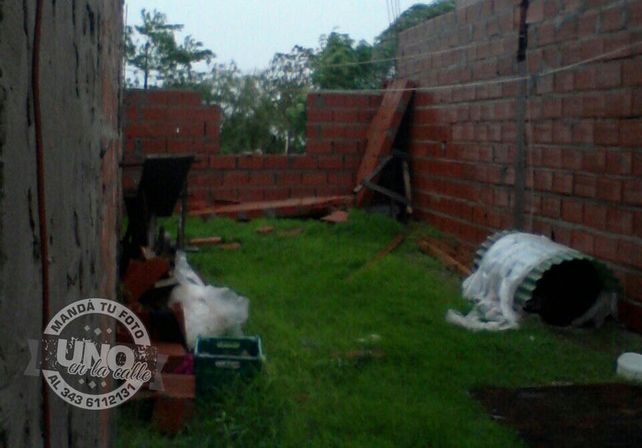 Terrible temporal de lluvia y viento generó graves destrozos en Paraná
