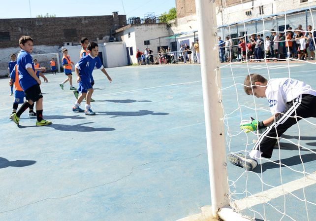 Se entregará 6 millones de pesos a clubes para infraestructura deportiva