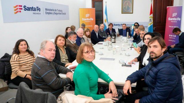 Los gremios de la salud deberán responder la oferta provincial.
