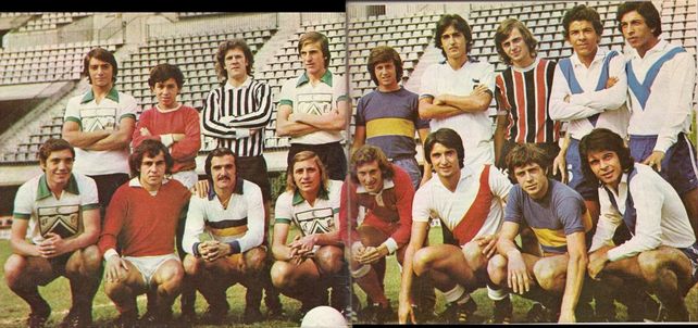 En la placita de los locos se podía seguir soñando con ser cualquiera de esos jugadores que vestían esas camisetas que intercambiaba el Tucu en los ya extintos torneos Nacionales.