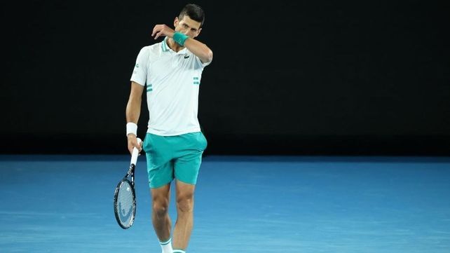 Sigue en conflicto. Novak Djokovic﻿ mantiene la puja judicial y aún no sabe si podrá jugar el torneo.&nbsp;