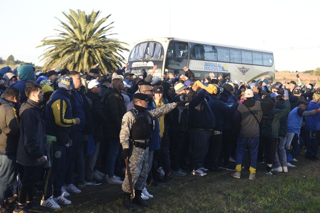 Los hinchas de Central viajaron por última vez a Montevideo. Ahora les toca Porto Alegre.