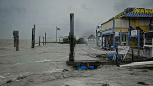 El huracán Irma llega a las costas de Florida y hay más de 500 mil hogares sin luz