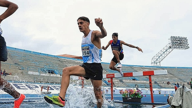 El santafesino Carlos Johnson finalizó en la décima posición en la prueba de 3.000 metros con obstáculos con un registro de 9.24.94.